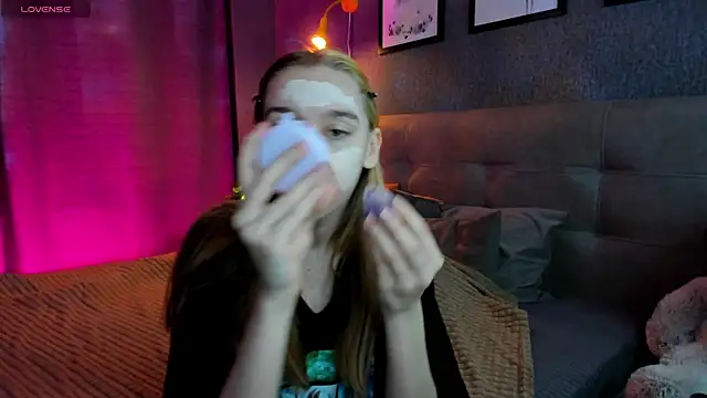 Lesi Moonie01 online show from October 2025 08:24:02 AM