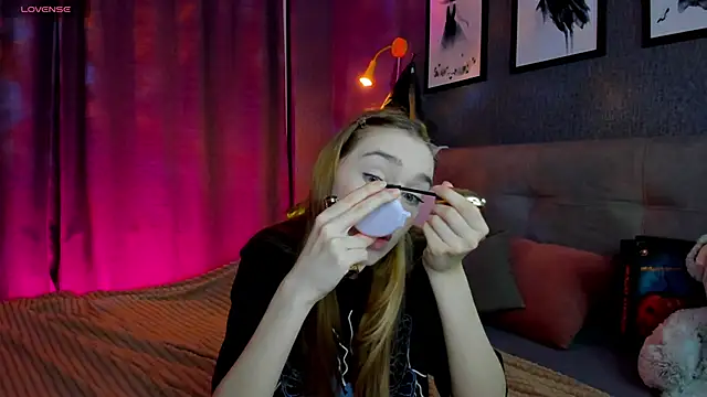 Lesi Moonie01 online show from October 2025 08:35:02 AM