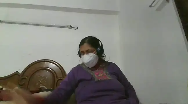 cutiecatty21 online show from December 2024 05:03:01 PM