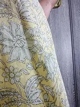 Snapshot of cutiecatty21 chatting on October 2025 08:37:02 AM cutiecatty21 online show from October 2025 08:37:02 AM