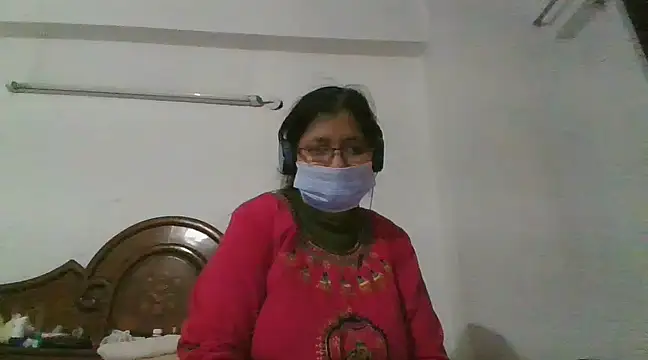 cutiecatty21 online show from March 2025 01:26:02 PM