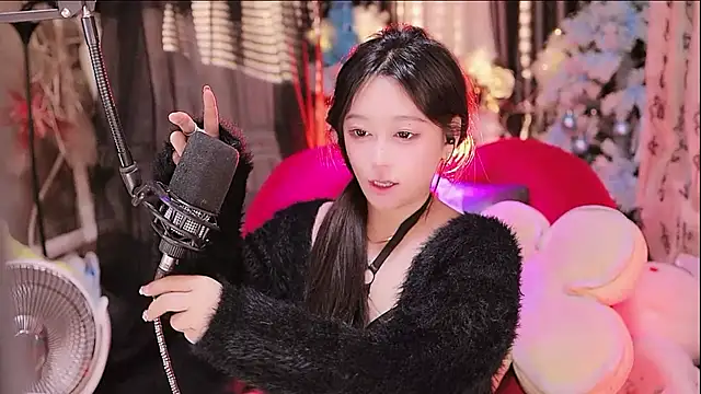 Snapshot of Missy_Nana21 chatting on December 2025 04:12:02 PM Missy Nana21 online show from December 2025 04:12:02 PM