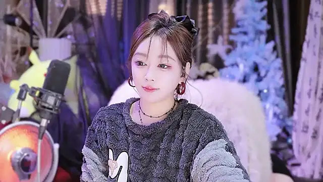 Snapshot of Missy_Nana21 chatting on January 2025 04:10:01 PM Missy Nana21 online show from January 2025 04:10:01 PM