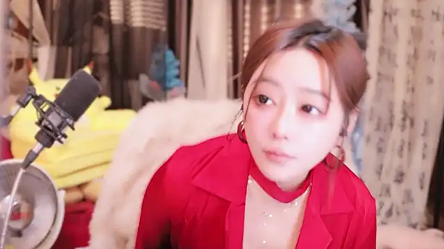 Snapshot of Missy_Nana21 chatting on January 2025 06:57:01 AM Missy Nana21 online show from January 2025 06:57:01 AM