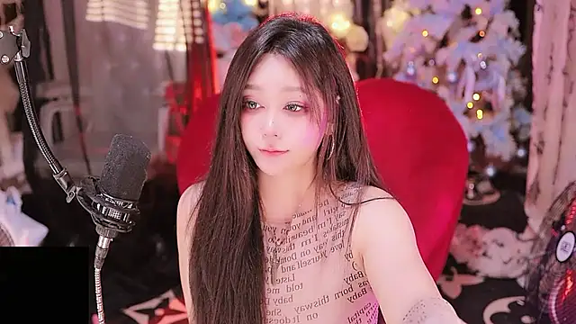Snapshot of Missy_Nana21 chatting on October 2025 04:28:01 PM Missy Nana21 online show from October 2025 04:28:01 PM
