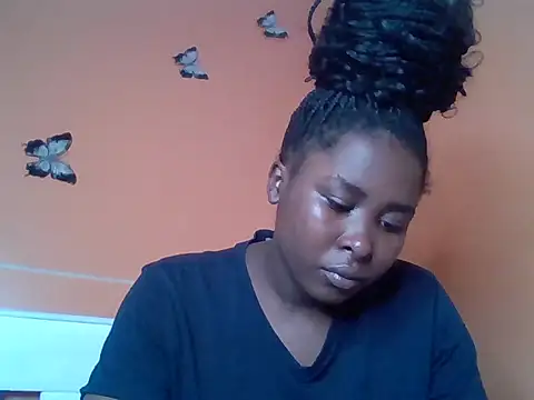 Moonfades online show from December 2025 09:55:01 AM