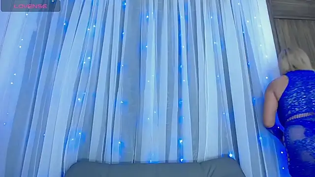 Snapshot of AdelyGinn chatting on March 2025 04:45:01 PM AdelyGinn online show from March 2025 04:45:01 PM