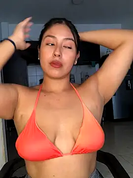 Snapshot of EmmaRossem chatting on November 2025 07:28:01 PM EmmaRossem online show from November 2025 07:28:01 PM