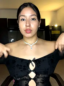 Snapshot of EmmaRossem chatting on December 2025 08:04:02 PM EmmaRossem online show from December 2025 08:04:02 PM