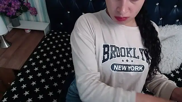 Scarlett Keaton online show from September 2025 05:24:02 AM
