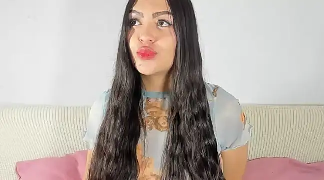 Snapshot of Sweet-Sophiee chatting on January 2025 03:10:01 PM Sweet-Sophiee online show from January 2025 03:10:01 PM