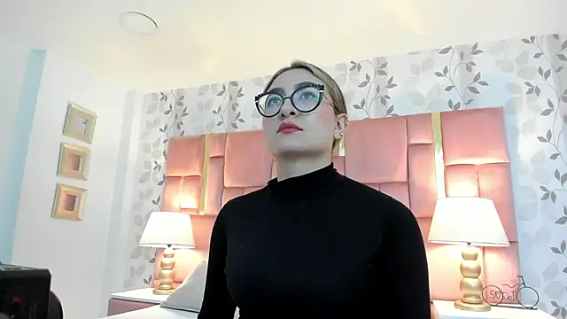 AmbarSantany online show from January 2026 11:44:02 PM