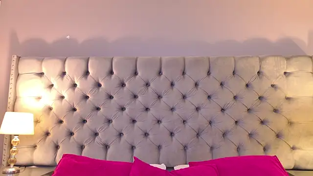 AmbarSantany online show from February 2026 09:45:01 PM