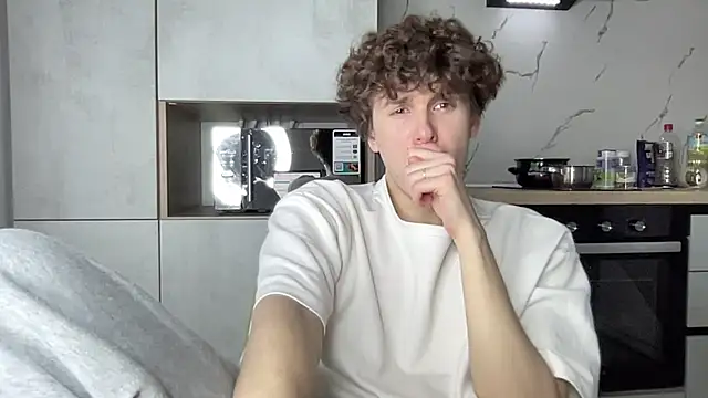 Snapshot of alyx_garden chatting on February 2026 11:32:02 AM alyx garden online show from February 2026 11:32:02 AM