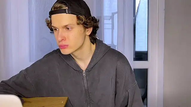 alyx garden online show from April 2026 02:30:01 PM