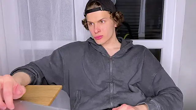 alyx garden online show from April 2026 07:30:01 PM