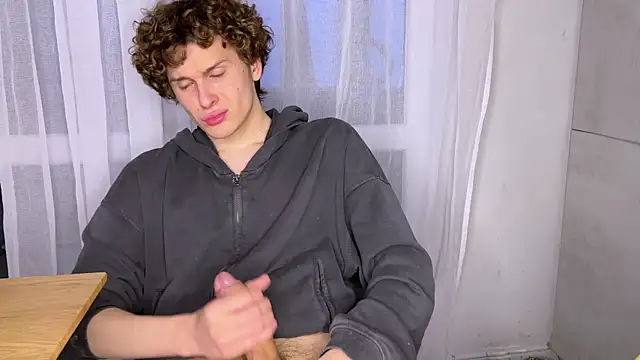 alyx garden online show from April 2026 04:57:02 PM