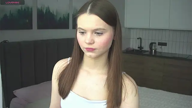 its me lissa  online show from June 2026 01:45:01 PM