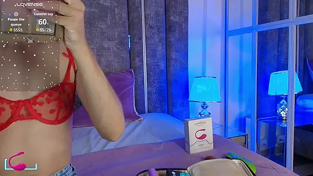 MaxiRogers online show from November 2025 11:33:01 AM