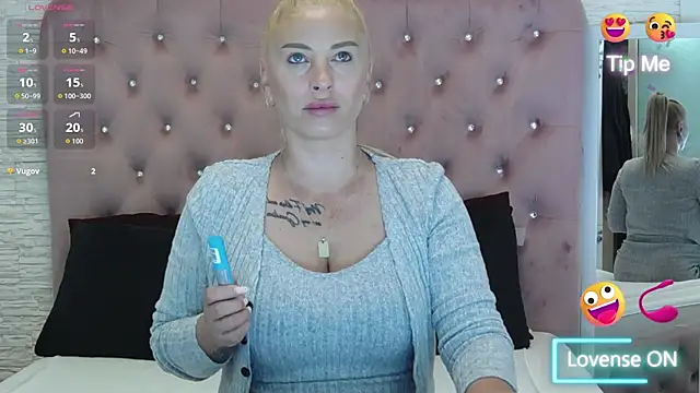 Snapshot of KikiSweet08 chatting on September 2025 04:16:01 AM KikiSweet08 online show from September 2025 04:16:01 AM