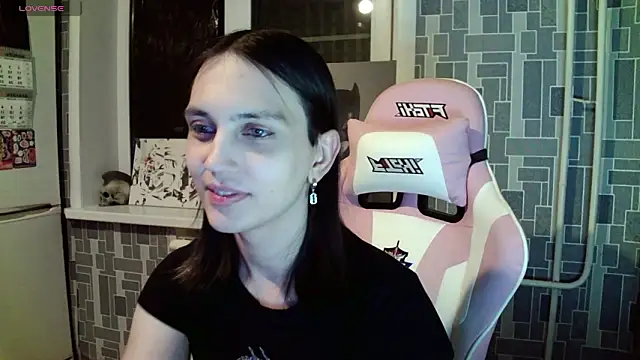 Snapshot of BlackHe4rts_ chatting on December 2024 11:12:02 PM BlackHe4rts  online show from December 2024 11:12:02 PM