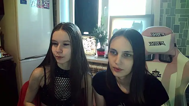 Snapshot of BlackHe4rts_ chatting on February 2025 03:08:02 AM BlackHe4rts  online show from February 2025 03:08:02 AM