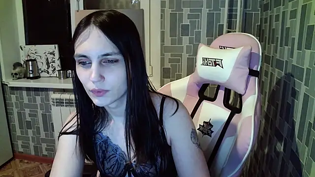 Snapshot of BlackHe4rts_ chatting on September 2025 04:01:01 PM BlackHe4rts  online show from September 2025 04:01:01 PM