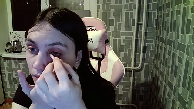 Snapshot of BlackHe4rts_ chatting on October 2025 06:53:02 PM BlackHe4rts  online show from October 2025 06:53:02 PM