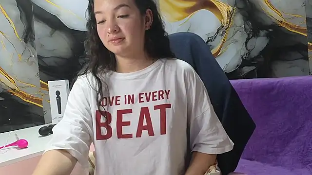 lilimini032 online show from February 2026 07:56:01 PM