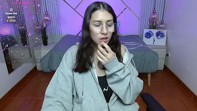 Lita Rogers online show from April 2026 02:23:02 PM