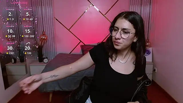 Lita Rogers online show from April 2026 07:07:01 PM