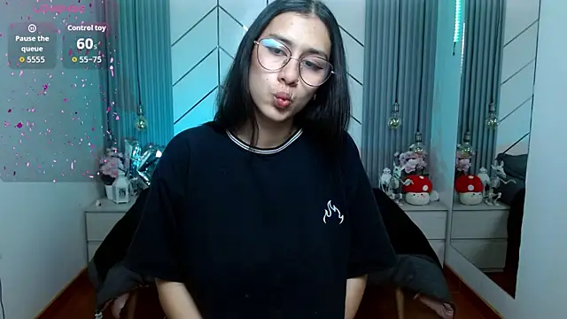 Lita Rogers online show from February 2026 07:04:02 PM