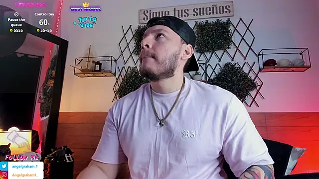 Snapshot of Angelgraham_1 chatting on November 2025 04:28:01 PM Angelgraham 1 online show from November 2025 04:28:01 PM