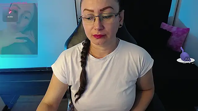 milly sanchez online show from October 2025 07:37:02 PM