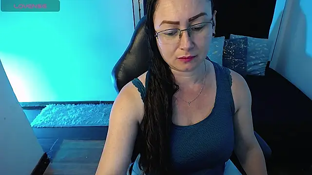 milly sanchez online show from April 2026 09:39:33 PM