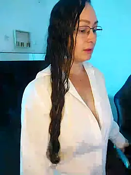 Snapshot of milly_sanchez chatting on June 2026 11:50:02 PM milly sanchez online show from June 2026 11:50:02 PM