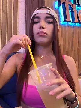 carolynnetrujillo online show from October 2025 12:12:01 AM