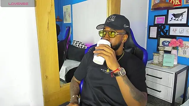 Drake Nassir4 online show from October 2025 04:11:01 AM