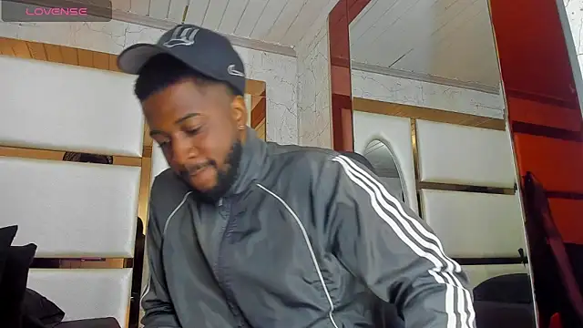 Drake Nassir4 online show from November 2025 02:10:01 PM