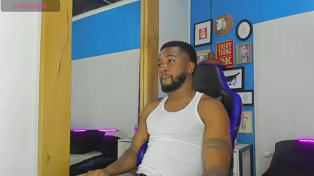 Drake Nassir4 online show from October 2025 09:13:02 PM