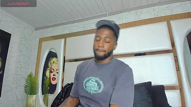 Drake Nassir4 online show from October 2025 04:52:02 PM