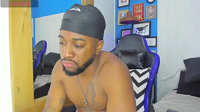 Drake Nassir4 online show from October 2025 03:55:01 PM