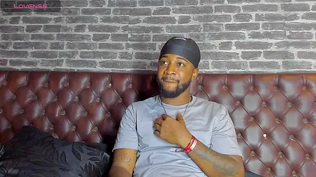 Drake Nassir4 online show from December 2025 04:52:01 PM