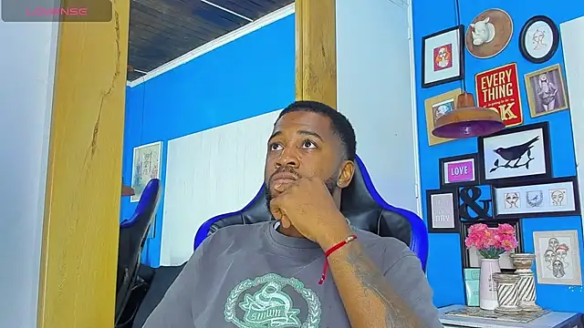 Drake Nassir4 online show from October 2025 09:26:01 PM