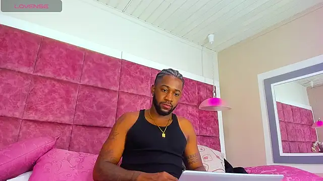 Drake Nassir4 online show from February 2025 02:06:01 PM