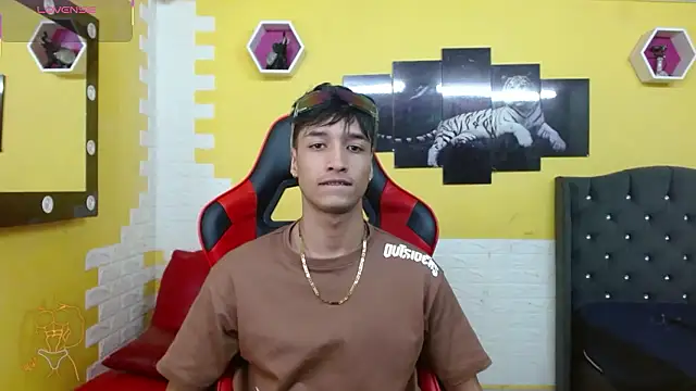 jose sexycumm online show from January 2026 08:35:01 PM