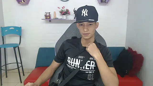 Snapshot of jose_sexycumm chatting on March 2025 06:13:02 PM jose sexycumm online show from March 2025 06:13:02 PM