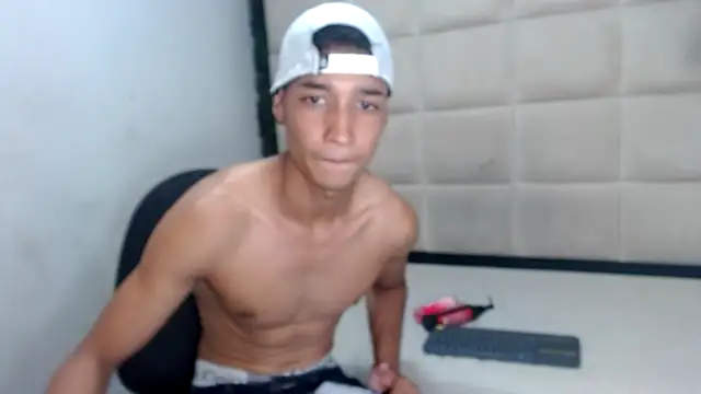 Snapshot of jose_sexycumm chatting on January 2025 07:21:01 PM jose sexycumm online show from January 2025 07:21:01 PM