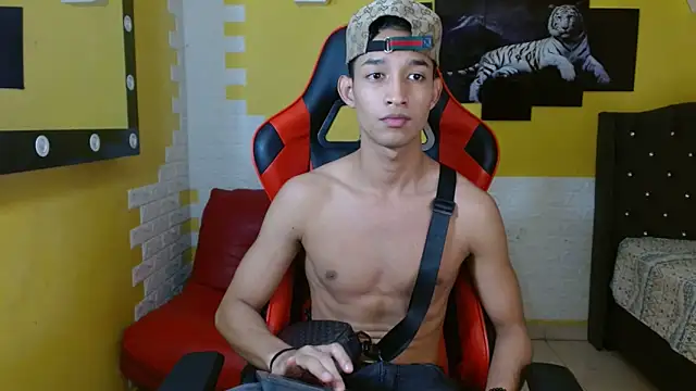 Snapshot of jose_sexycumm chatting on October 2025 07:15:02 PM jose sexycumm online show from October 2025 07:15:02 PM