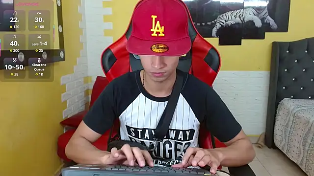 jose sexycumm online show from November 2025 08:20:02 PM